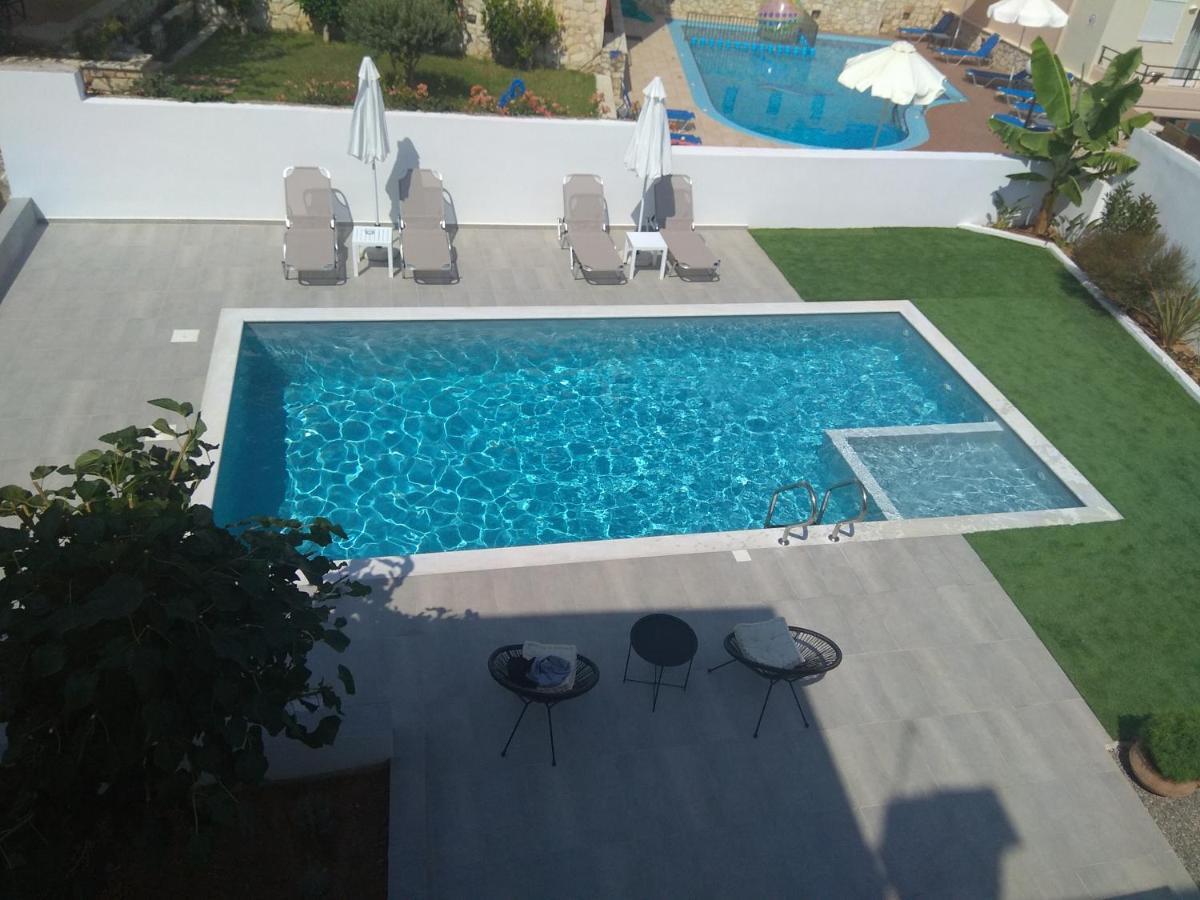 Raisakis Apartments Agia Marina Екстериор снимка